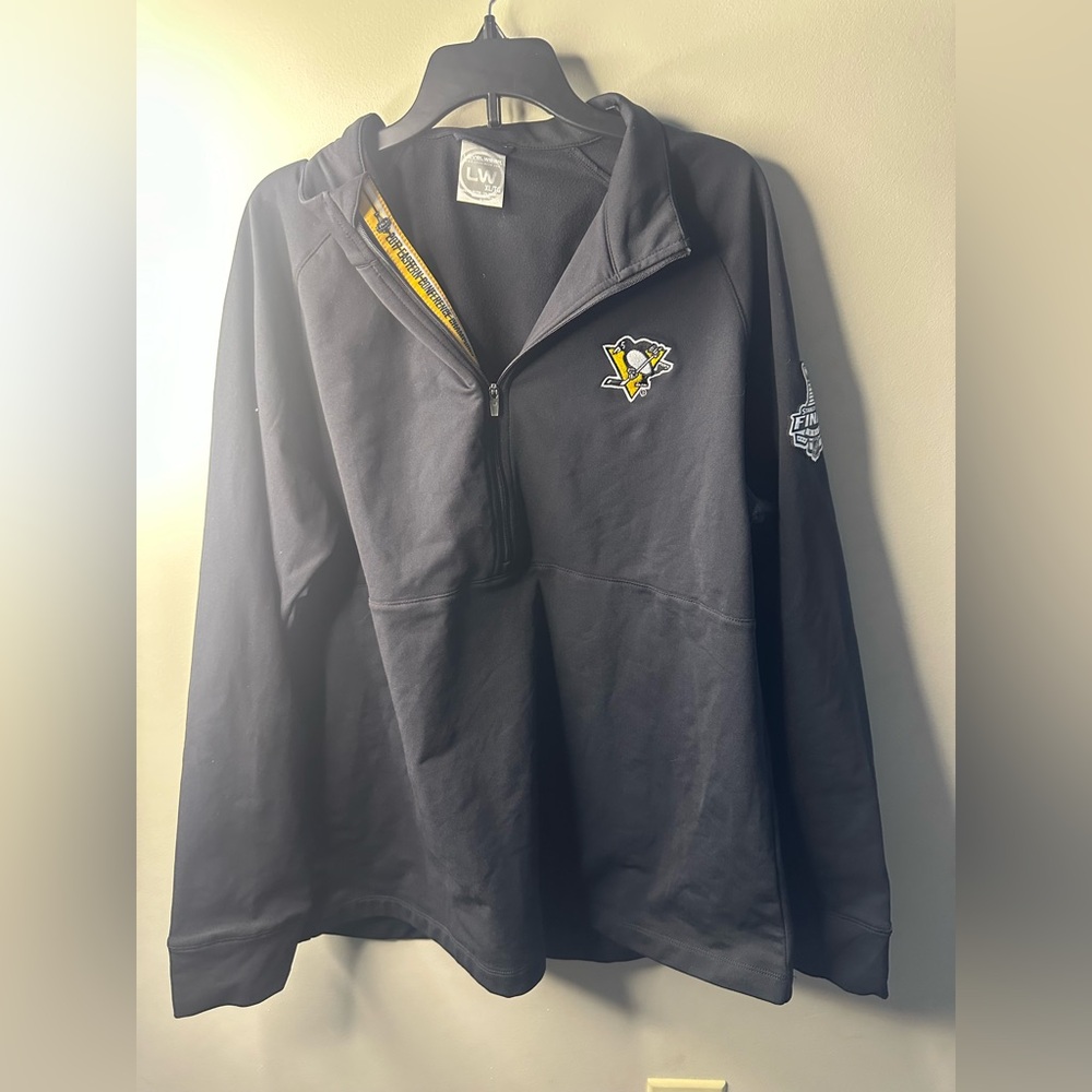 Womens size XL Pittsburgh penguins quarter zip pullover